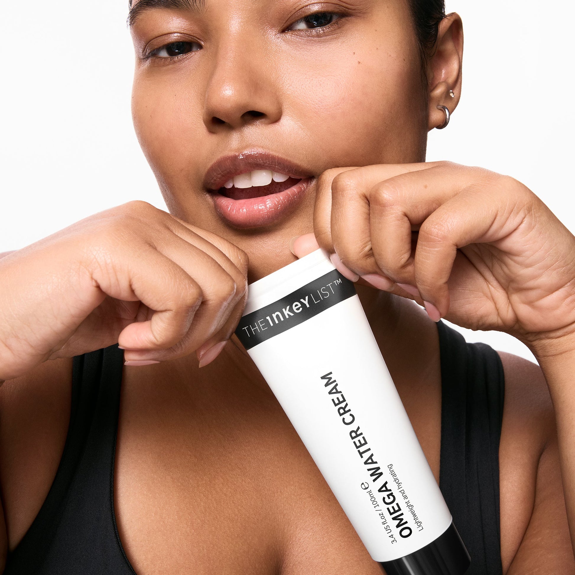 supersize-omega-water-cream-duo-a1 03_KAFFYA_07_HOLDING_OMEGA_SUPERSIZE_001.jpg