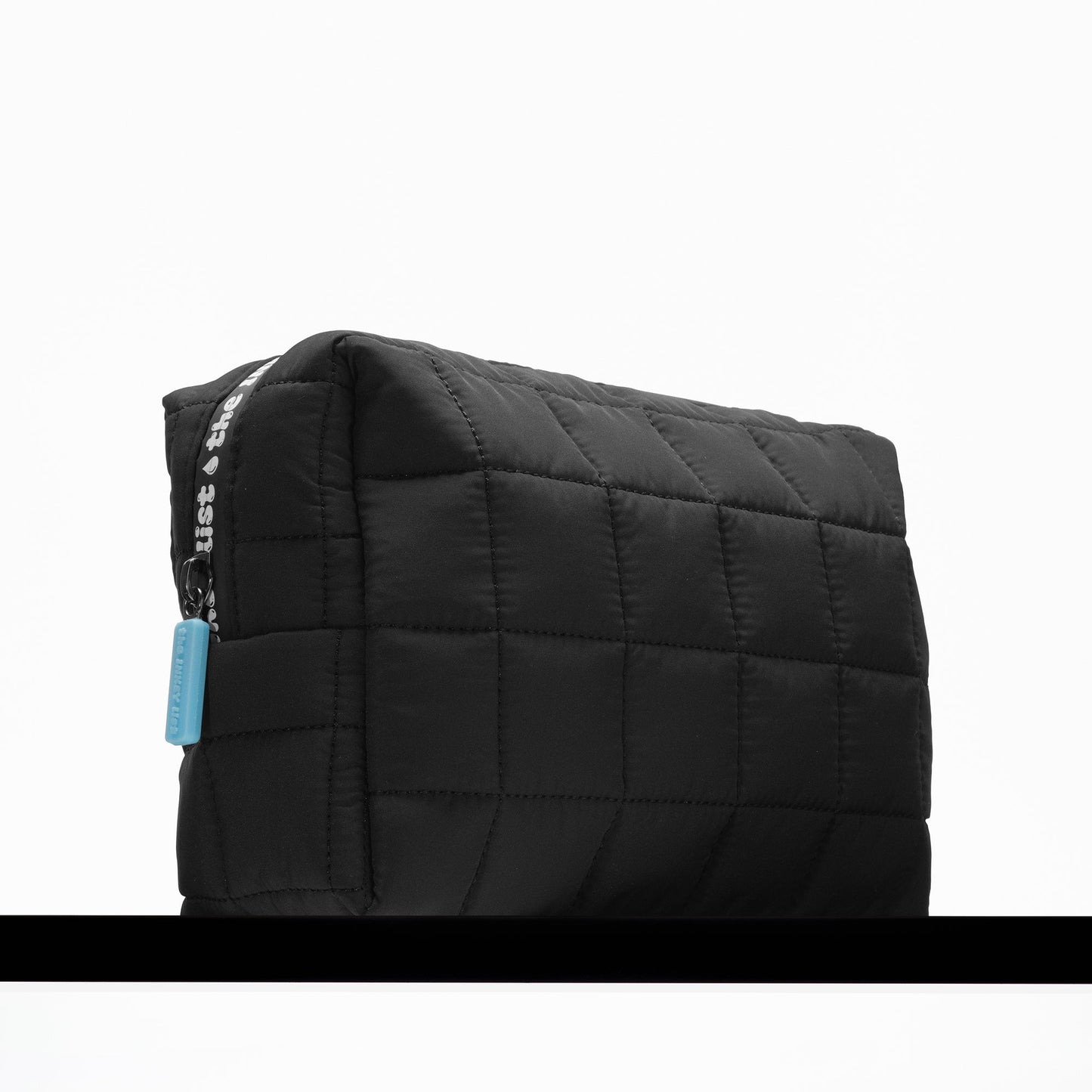 the-inkey-list-washbag-z3 washbag-hydration-05.jpg